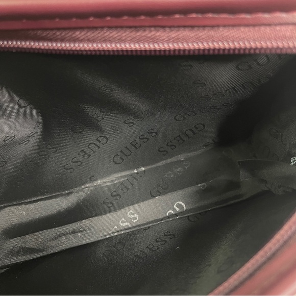 Guess Wallet Set Stylish Women’s Companion For Date Nights, Weekend Getaways - Picture 10 of 13